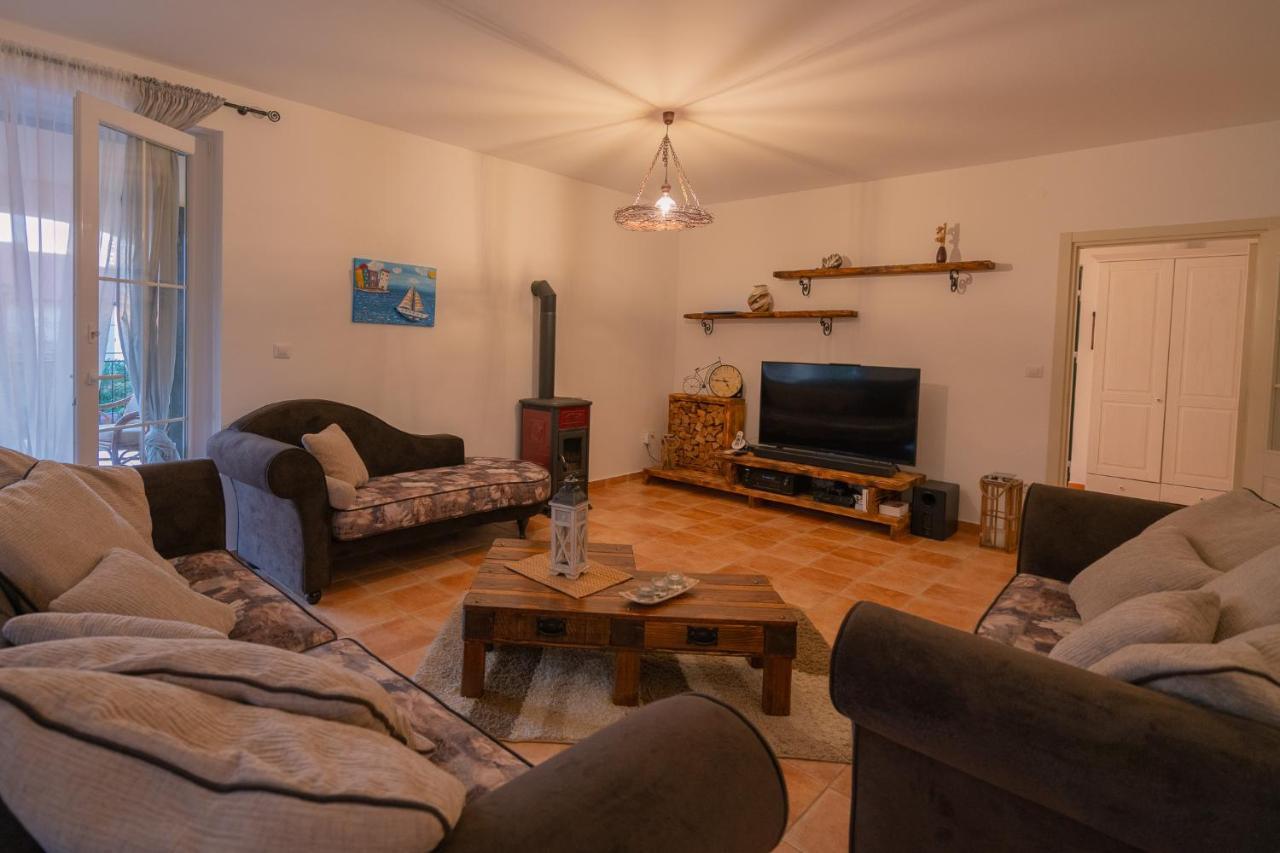 Villa Oasis Kostrena Bagian luar foto